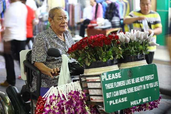 Flower seller, Walking Street, Pattaya