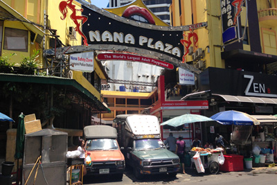 Nana Plaza sign