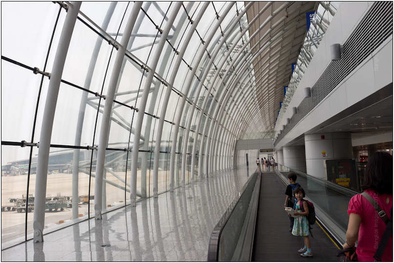 The airport at Guangzhou was both modern and interesting. A vast improvement from years ago.