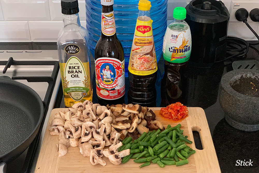 About to make put-krapow with 3 types of mushrooms. 