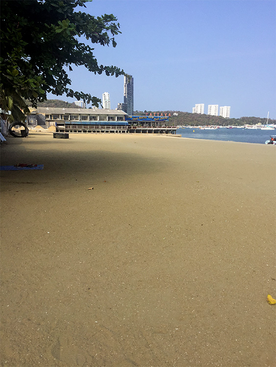 Pattaya Beach, earlier this week. Photo: Andy. 