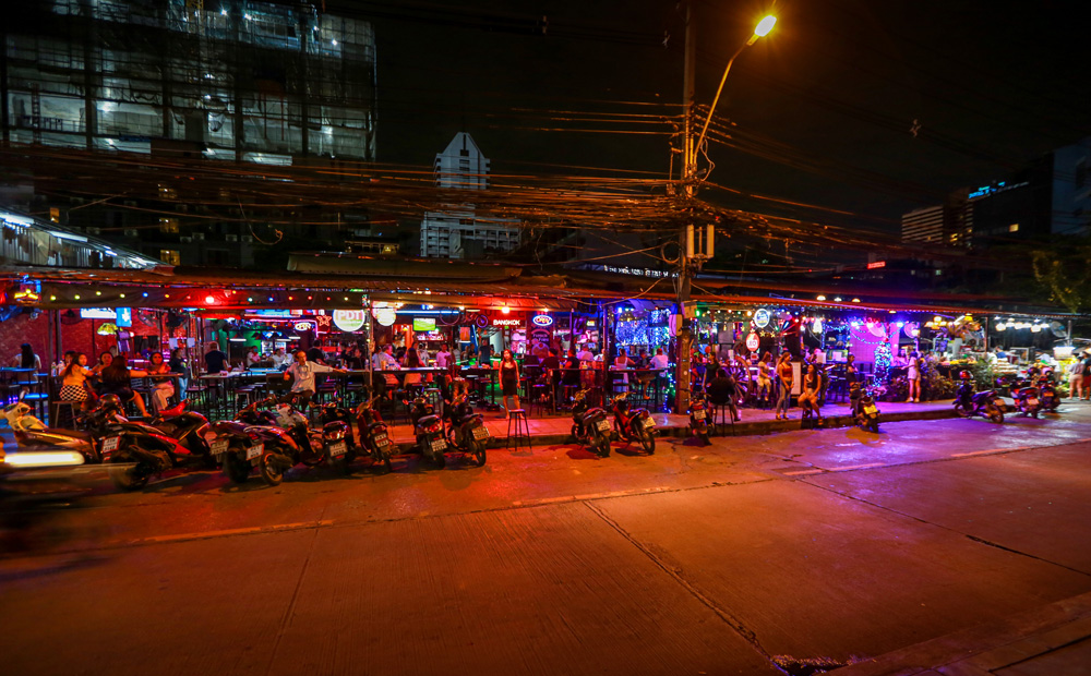 The soi 11 beer bars might be a whole lot busier than soi 7.