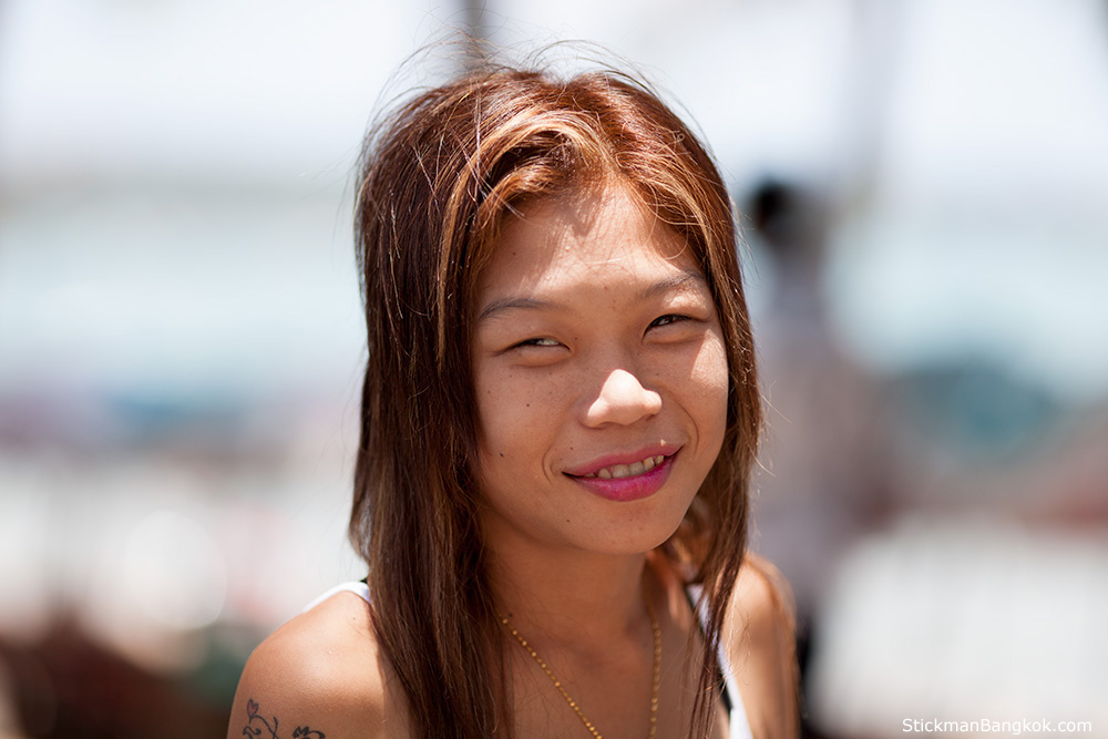 Pattaya Beach Road girl